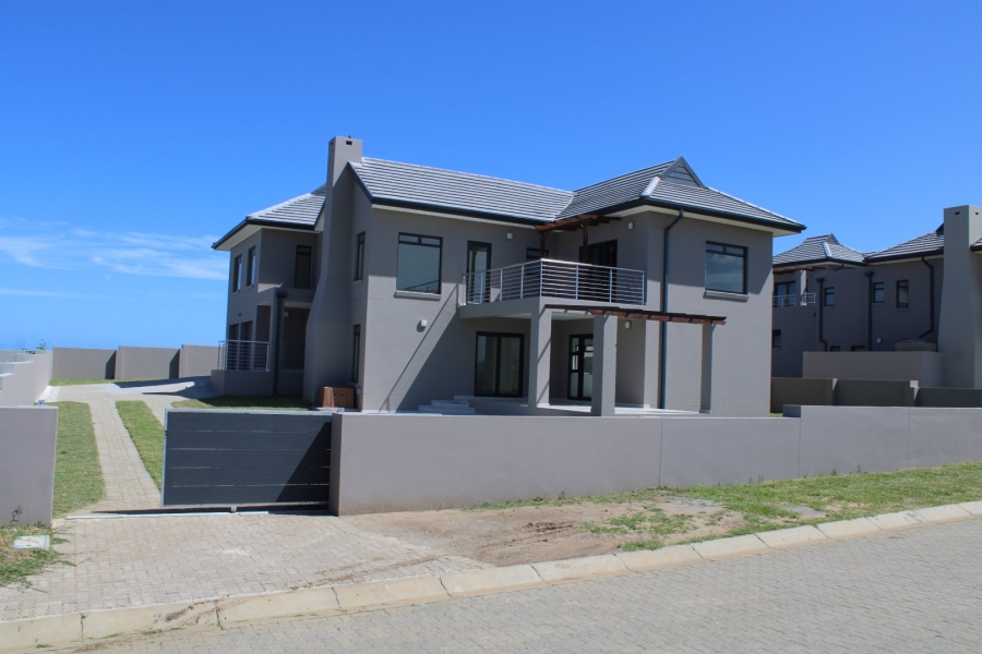 4 Bedroom Property for Sale in Kidds Beach Eastern Cape